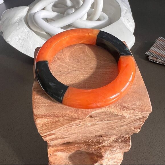 Marc Jacobs Chunky Resin and Leather Bangle Set - Picture 2 of 7